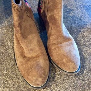 Tiara floral backed tan/ light brown booties